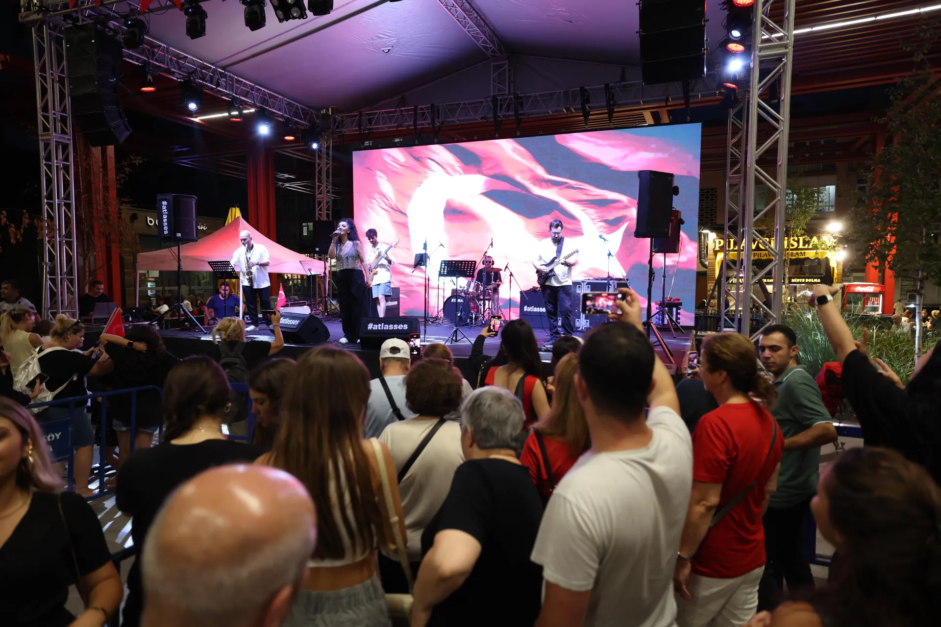 BÜYÜK ZAFERİN 102.YIL DÖNÜMÜ COŞKUYLA KUTLANDI