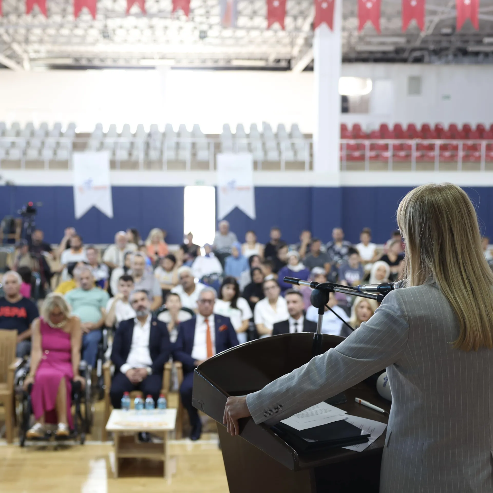 BAŞKAN OVALIOĞLU, 'ERİŞİM VE ULAŞILABİLİRLİK' ÇALIŞTAYINA KATILDI