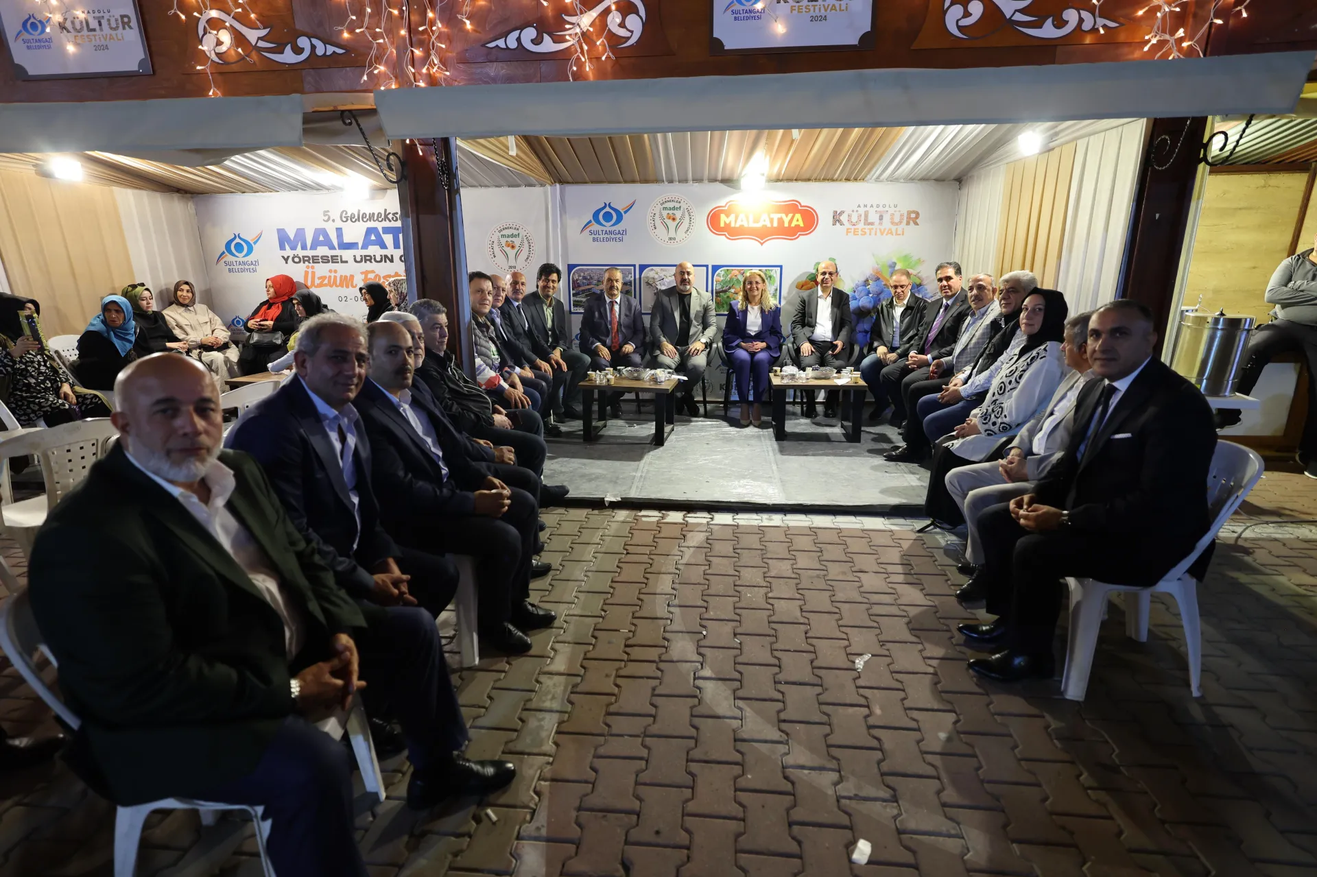 BAŞKAN OVALIOĞLU, MALATYA KÜLTÜR GÜNLERİ’NİN AÇILIŞINA KATILDI