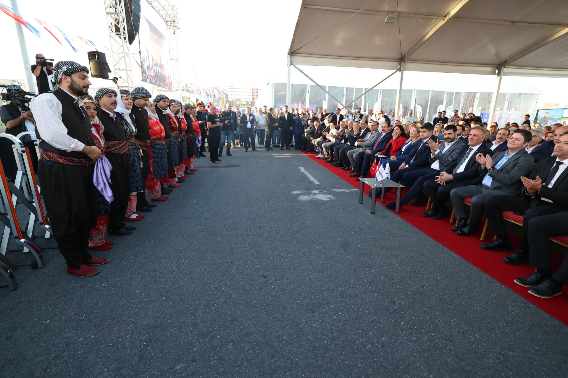 BAŞKAN OVALIOĞLU, MALATYA KÜLTÜR GÜNLERİ’NİN AÇILIŞINA KATILDI
