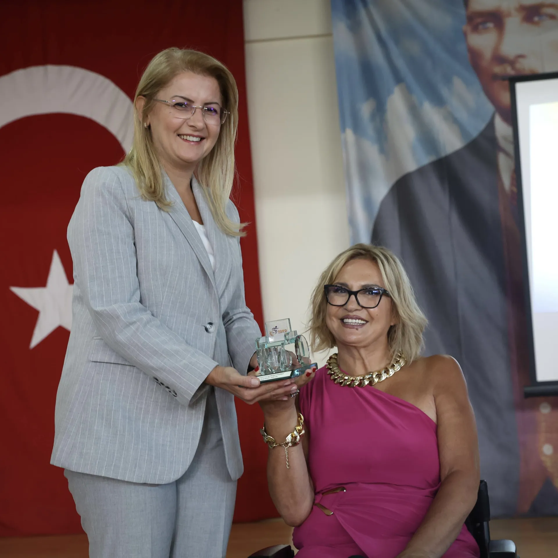 BAŞKAN OVALIOĞLU, 'ERİŞİM VE ULAŞILABİLİRLİK' ÇALIŞTAYINA KATILDI